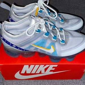 NIKE AIR VAPORMAX 2019 GAME GS Size 4Y, Women’s 6
